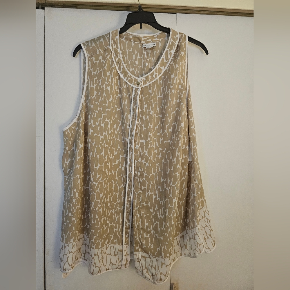 Women's Sleeveless Tan Top